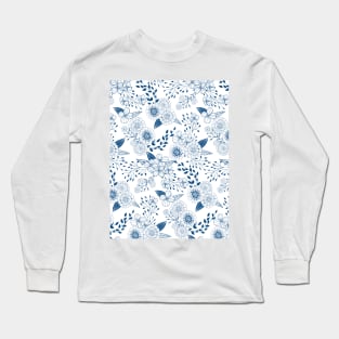 Doodle flowers in classic blue Long Sleeve T-Shirt